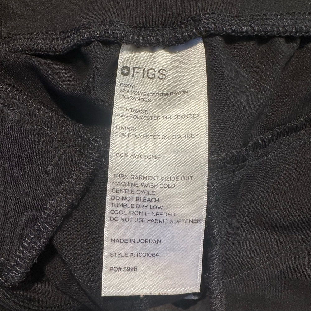 Figs High Waisted Regina Jogger Scrub Pants in Black - Picture 6 of 6